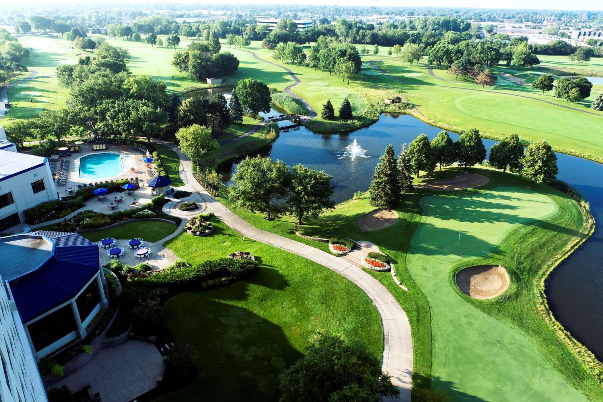 Hilton Chicago Oak Brook Hills Resort & Conference Center מראה חיצוני תמונה