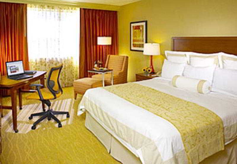 Hilton Chicago Oak Brook Hills Resort & Conference Center מראה חיצוני תמונה