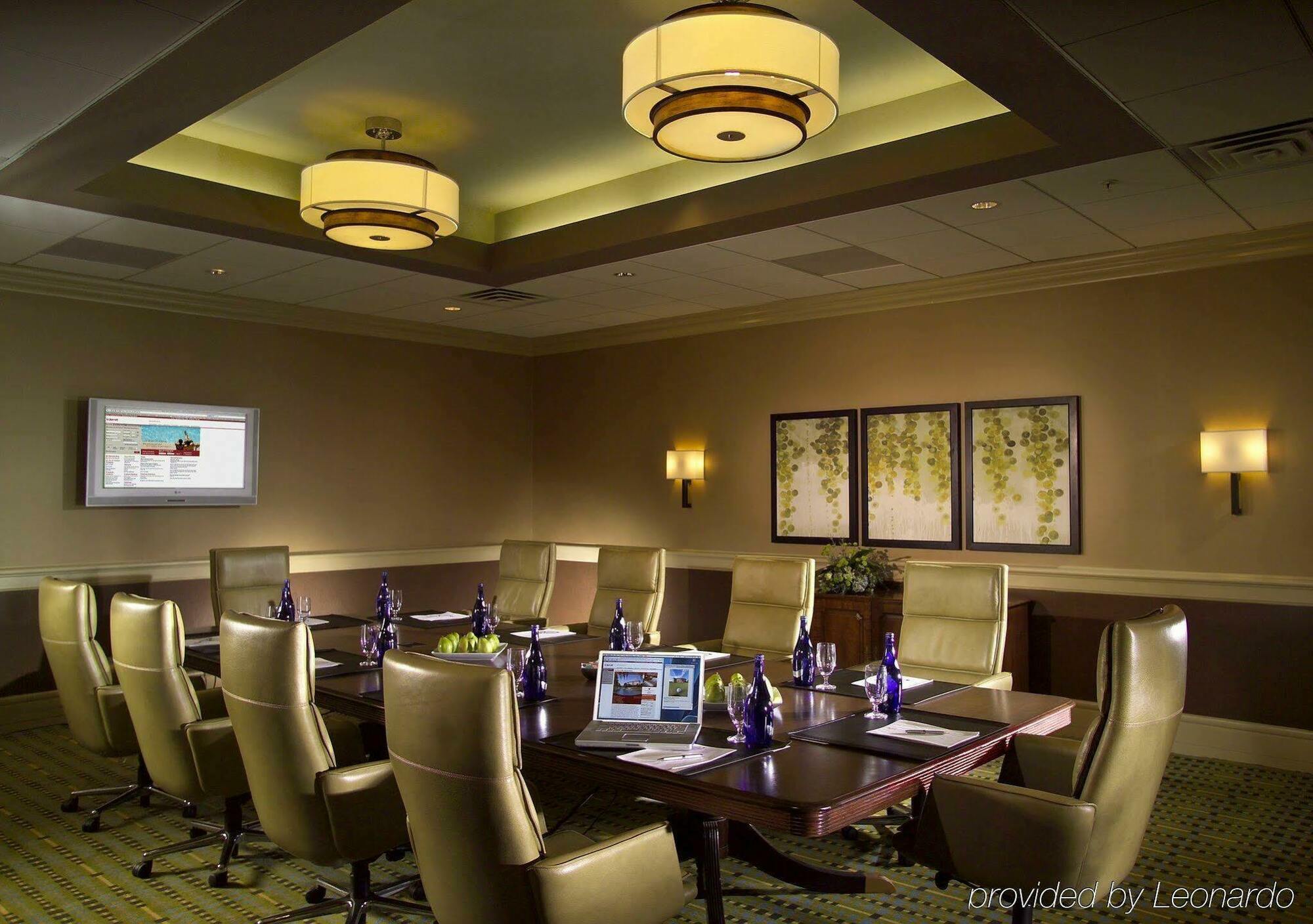 Hilton Chicago Oak Brook Hills Resort & Conference Center מראה חיצוני תמונה
